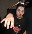 Zdjcie osoby, ktra kupia Opaska SIEKIERA W GOWIE Halloween